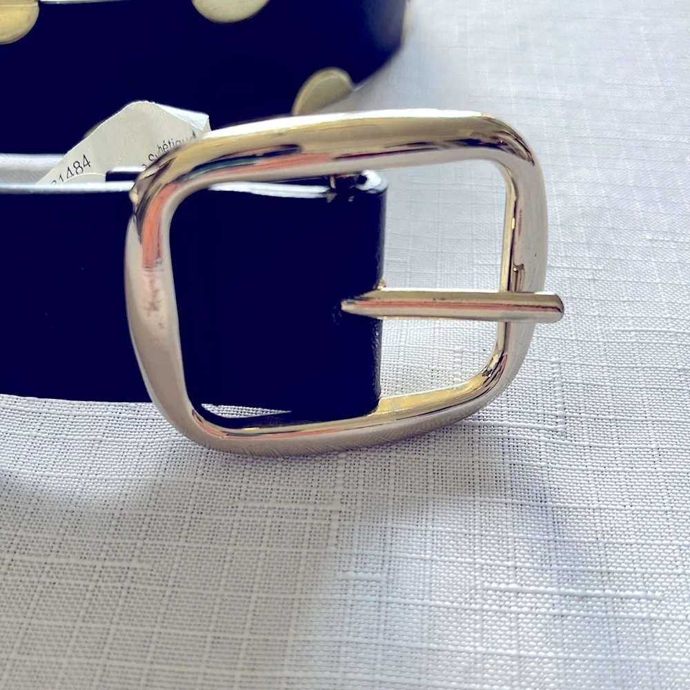 BLACK BELT WITH METALLIC GOLD STUDS